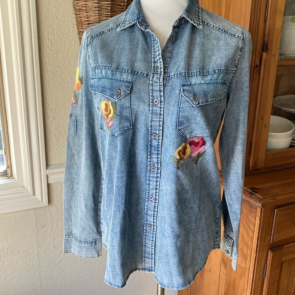 Oddy Button Down Boho Embroidered Long Sleeve Jea… - image 1